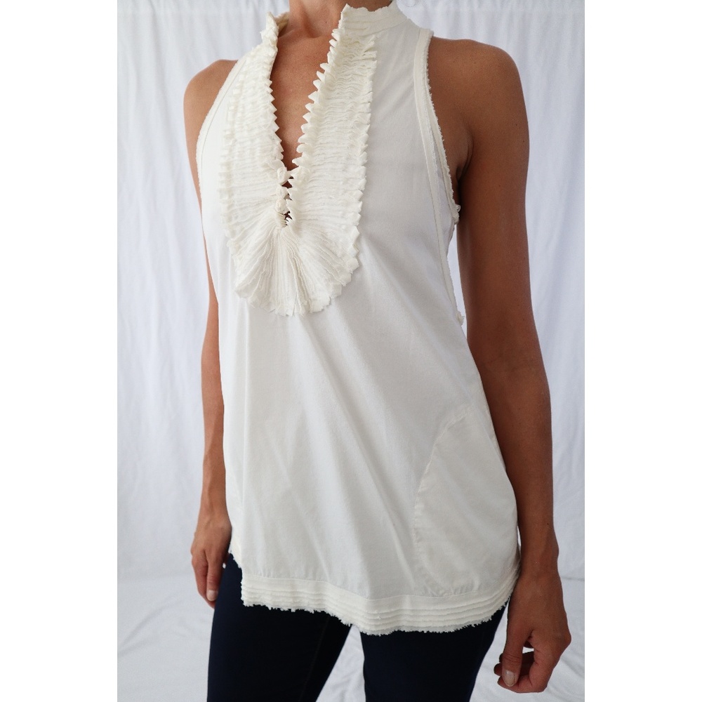 VERSATILE, BCBG MAxAzria, White Ruffle Blouse, XS